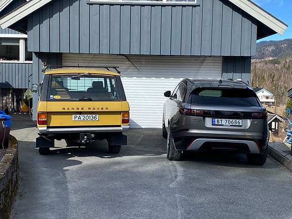 Land Rover Range Rover Velar 17 of 29