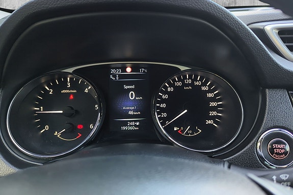 Nissan X-Trail 14 of 15