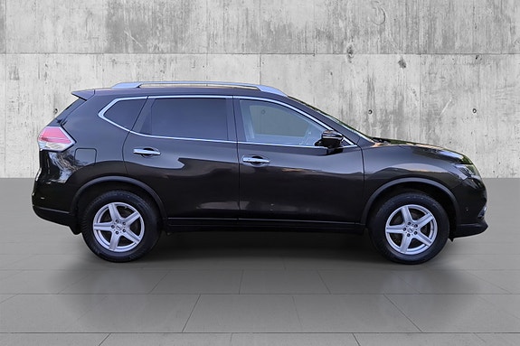 Nissan X-Trail 3 of 15