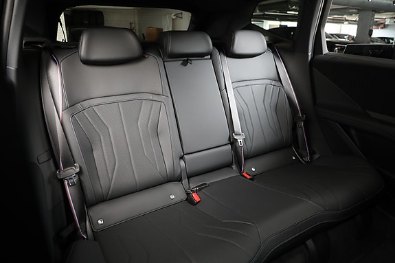 BMW iX3 11 of 30