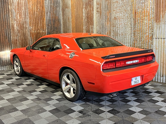 Dodge Challenger 8 of 30