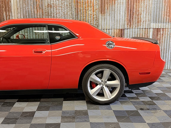 Dodge Challenger 10 of 30