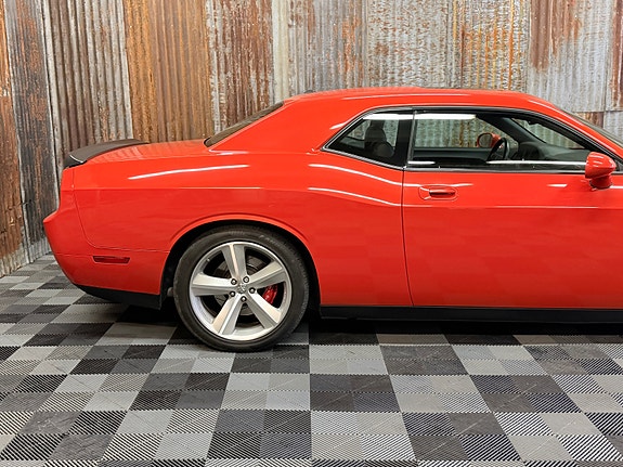 Dodge Challenger 4 of 30