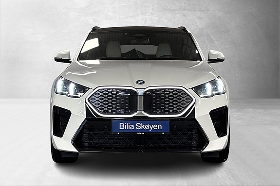 BMW iX2 2 of 13