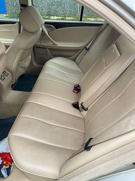 Mercedes-Benz E280 13 of 16