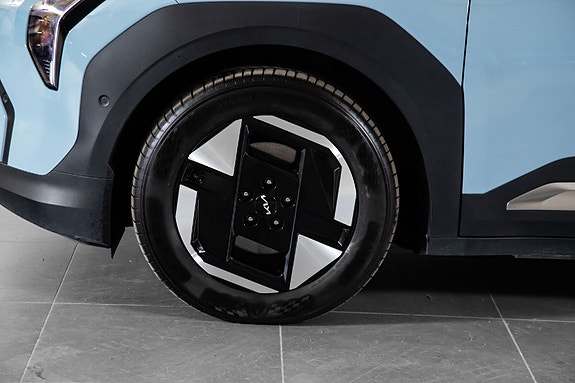 Kia EV3 8 of 26