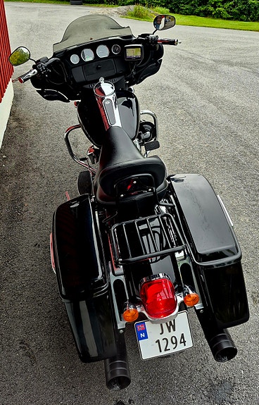 Harley-Davidson FLHT Electra Glide Standard 7 of 8