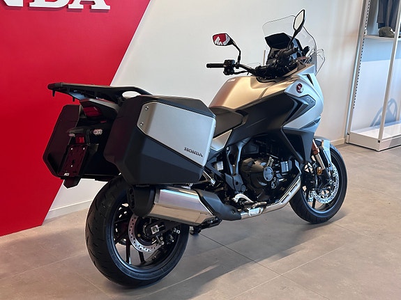 Honda NT1100 ES DCT - Kampanje! 20 000 kr i utstyr inkl. 3 of 9