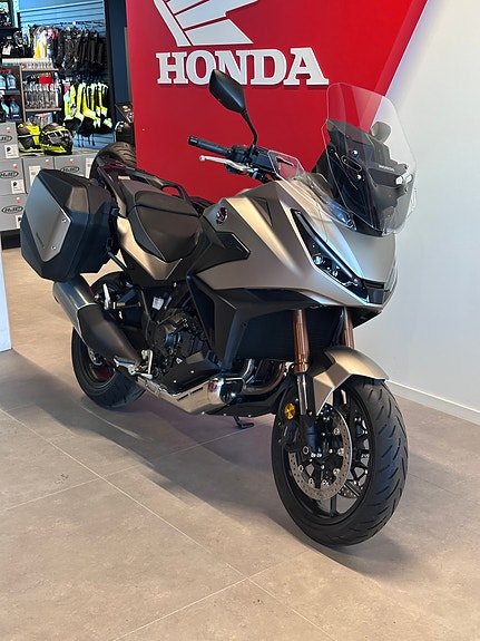 Honda NT1100 ES DCT - Kampanje! 20 000 kr i utstyr inkl. 4 of 9