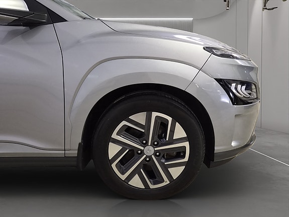 Hyundai Kona 9 of 25