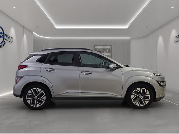Hyundai Kona 8 of 25