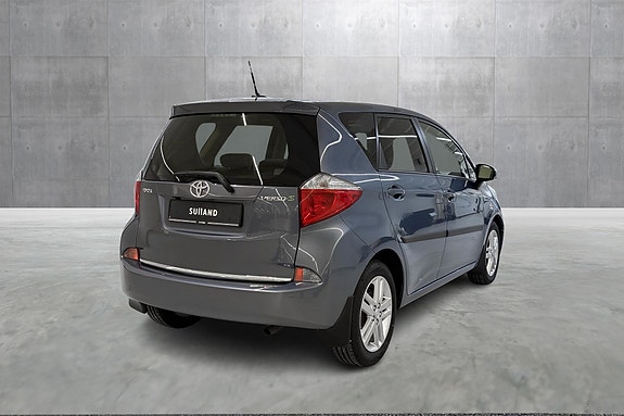 Toyota Verso-S 5 of 22