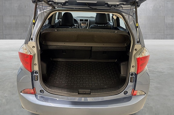 Toyota Verso-S 18 of 22