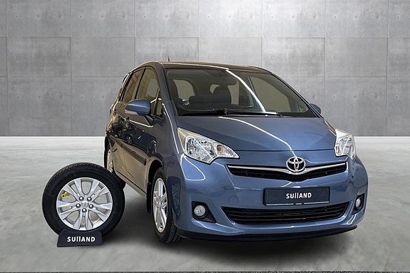 Toyota Verso-S 20 of 22
