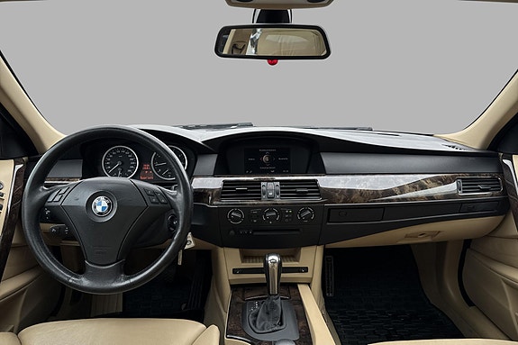 BMW 525i 11 of 22