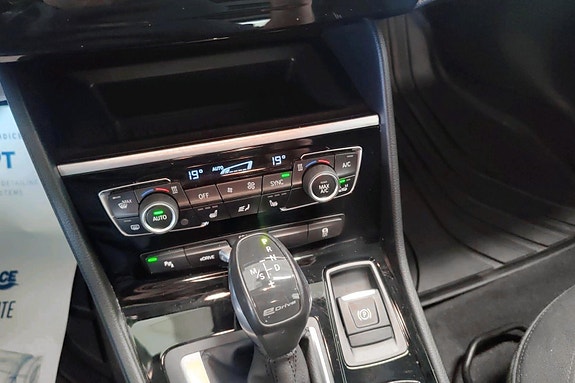 BMW 225xe 15 of 25