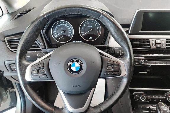BMW 225xe 9 of 25