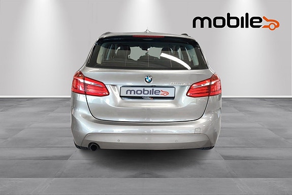 BMW 225xe 4 of 25