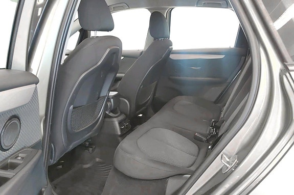 BMW 225xe 7 of 25