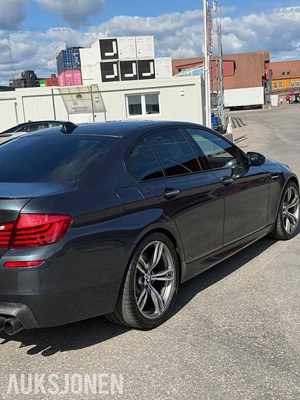 BMW M5 16 of 30