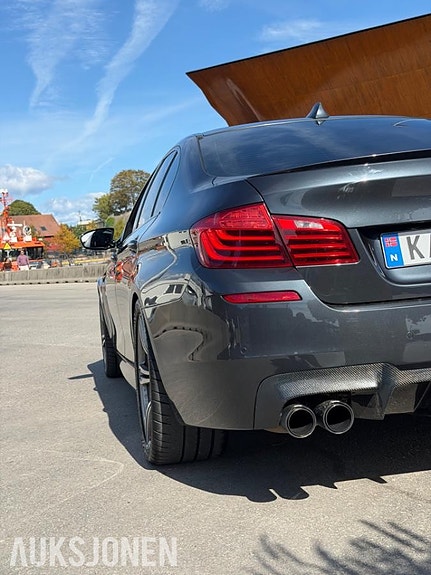 BMW M5 11 of 30