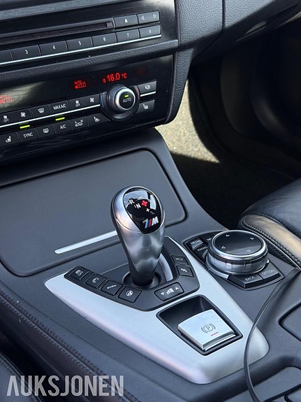 BMW M5 25 of 30