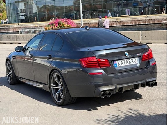 BMW M5 8 of 30