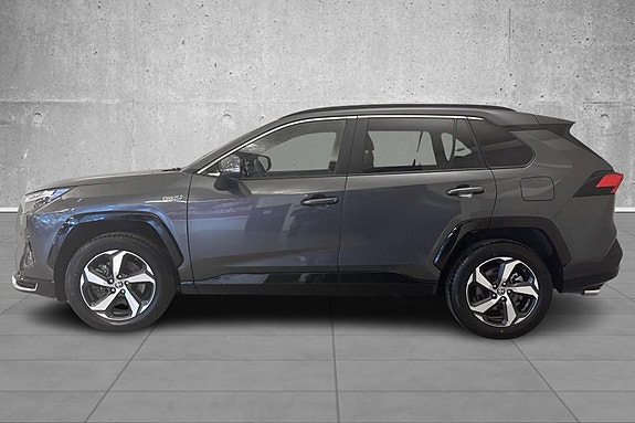 Toyota RAV4 2 of 22