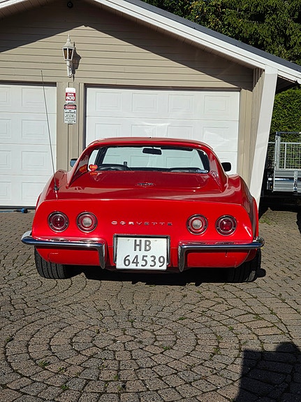 Chevrolet Corvette 5 of 14