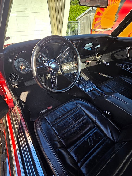 Chevrolet Corvette 8 of 14