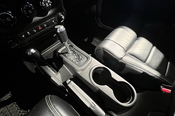 Jeep Wrangler 23 of 24
