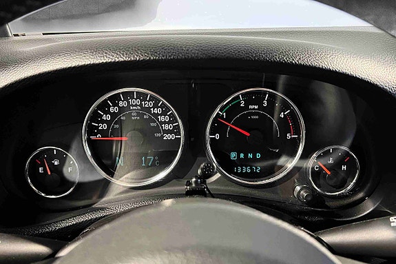 Jeep Wrangler 16 of 24
