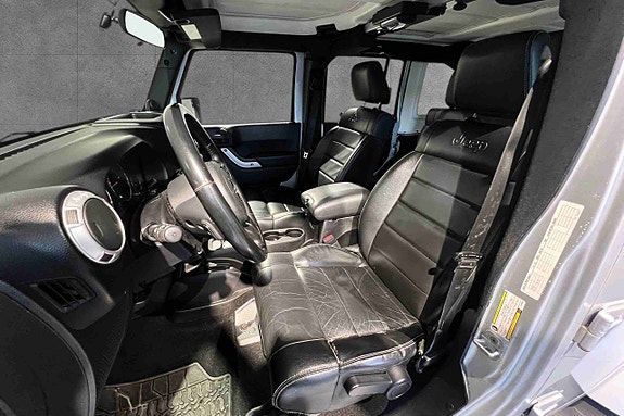 Jeep Wrangler 10 of 24
