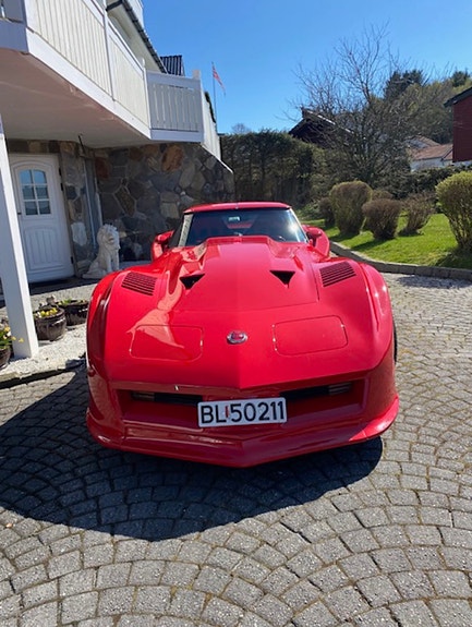 Chevrolet Corvette 3 of 6