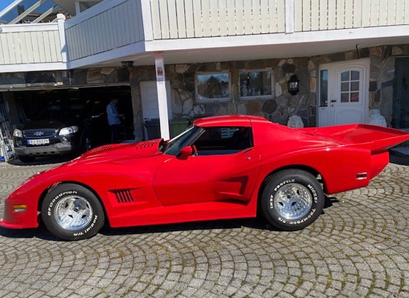 Chevrolet Corvette 6 of 6