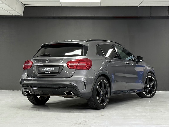 Mercedes-Benz GLA200 6 of 30