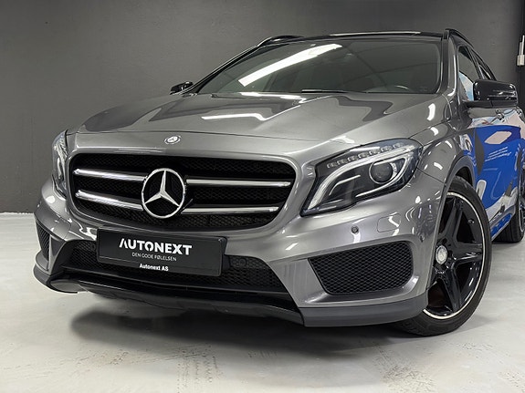 Mercedes-Benz GLA200 3 of 30