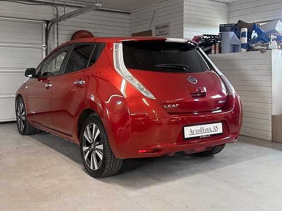 Nissan Leaf 3 of 30