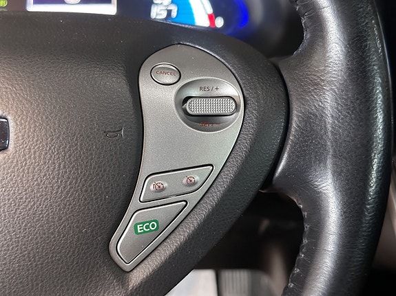 Nissan Leaf 30 of 30