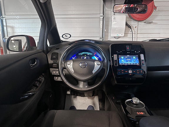 Nissan Leaf 14 of 30