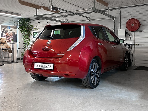 Nissan Leaf 5 of 30