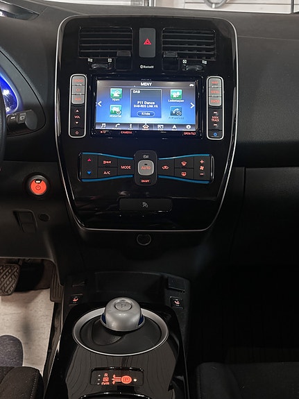 Nissan Leaf 15 of 30