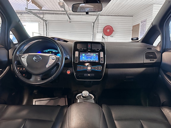 Nissan Leaf 13 of 30