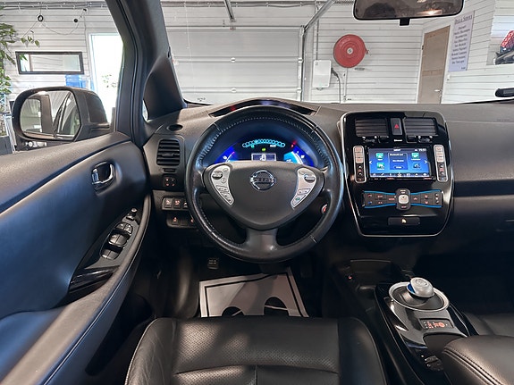 Nissan Leaf 14 of 30