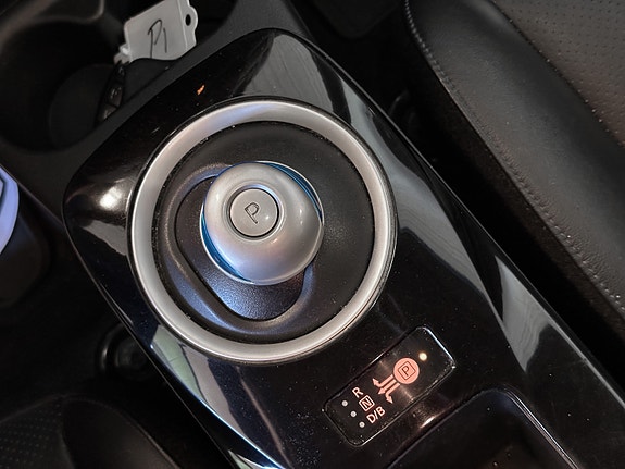 Nissan Leaf 16 of 30