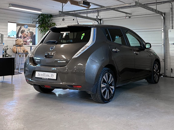 Nissan Leaf 5 of 30