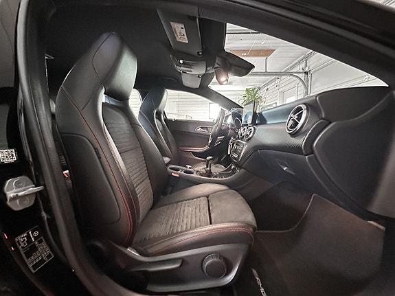 Mercedes-Benz A180 11 of 30
