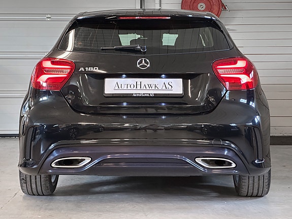Mercedes-Benz A180 4 of 30