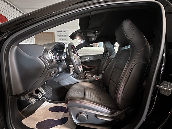 Mercedes-Benz A180 8 of 30