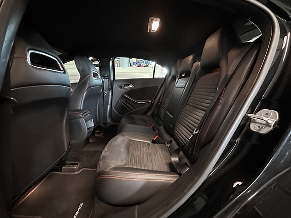 Mercedes-Benz A180 9 of 30